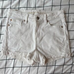 Woman’s White American Eagle Jean Shorts, Size 2, Next Level Stretch.